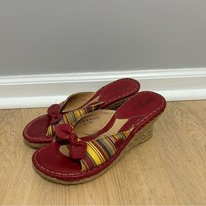 BORN Drilles Red Striped Espadrilles Wedge Mule Open Toe Bow Sandals Size 7